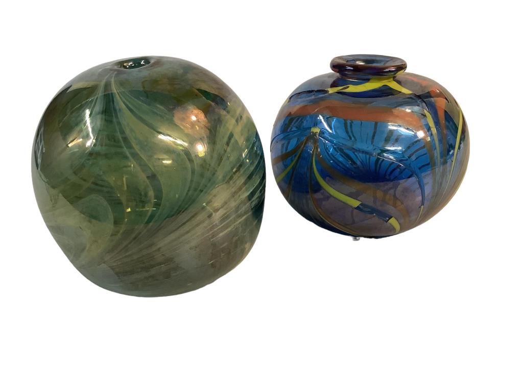 Two Art Glass Vases (1 of 4)