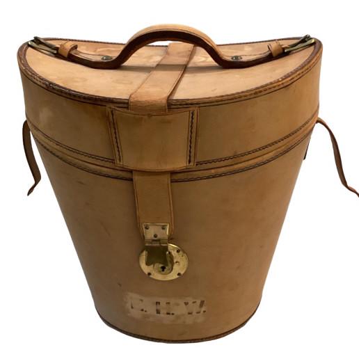 English Leather Hatbox (1 of 4)