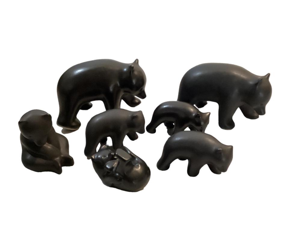 Pigeon Forge Pottery Bear Family (1 of 5)