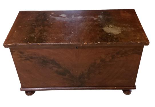 Grain Pained 6 Board Blanket Box (1 of 7)