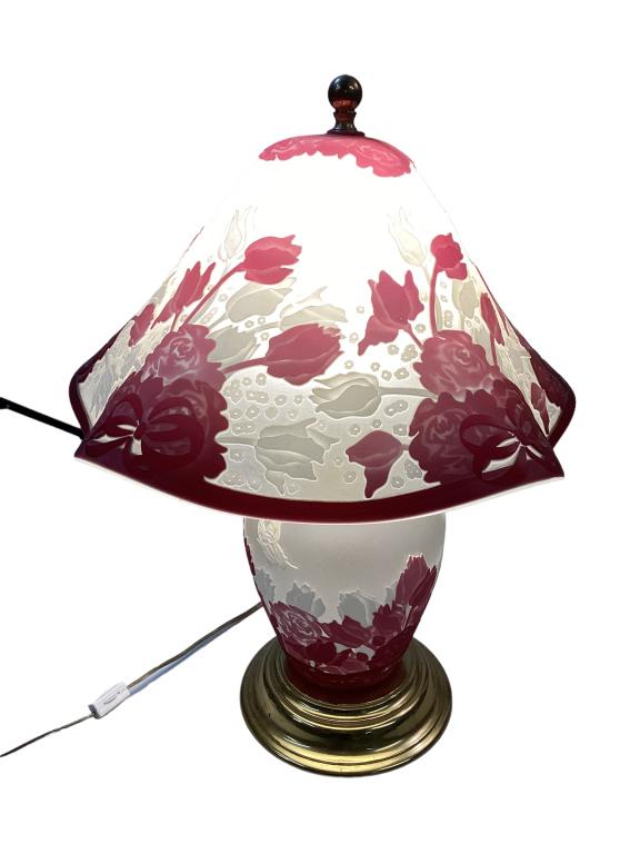 Kelsey Pilgrim Art Glass lamp (1 of 5)