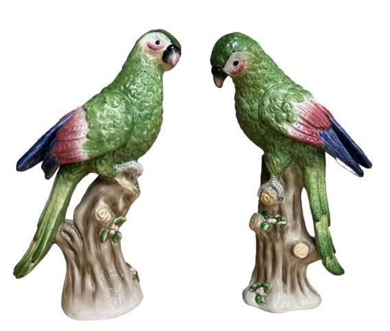 2 Porcelain Jeanne Reed Ltd Polychrome Parrots (1 of 7)