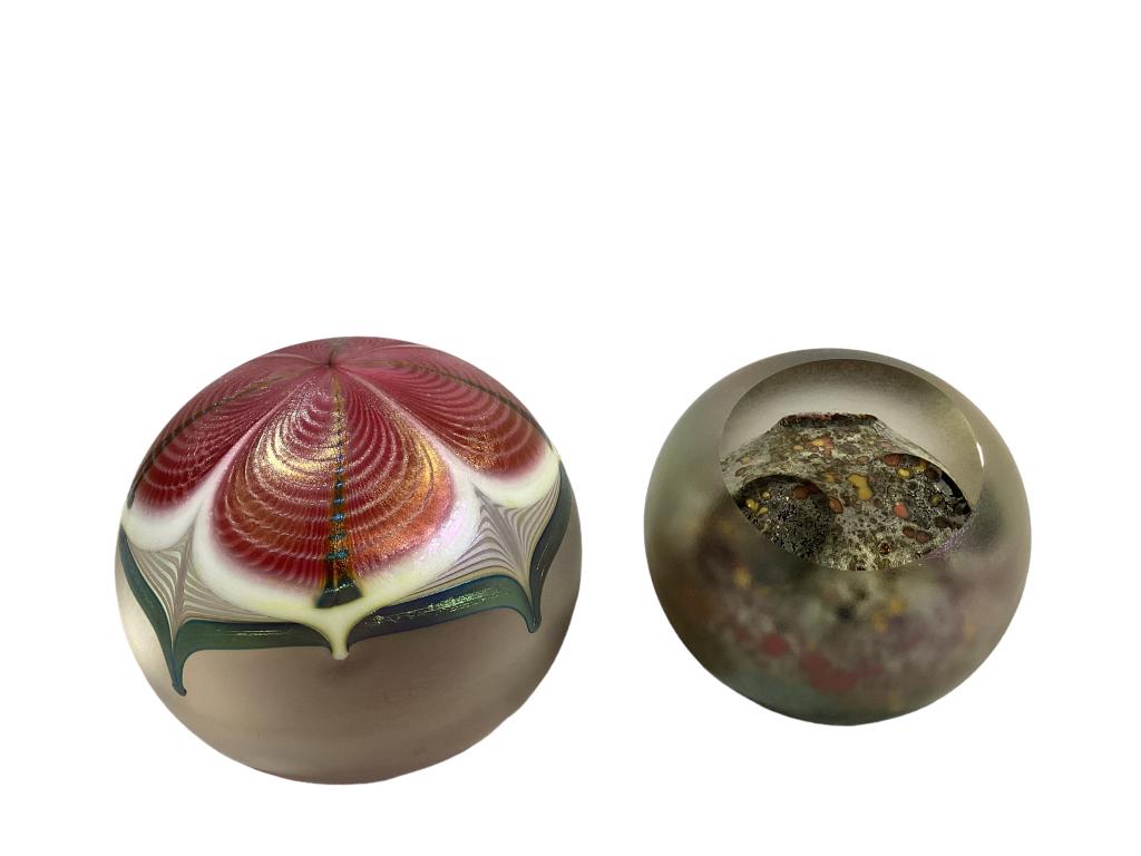 2 Abelman Art Glass Paperweights (1 of 6)