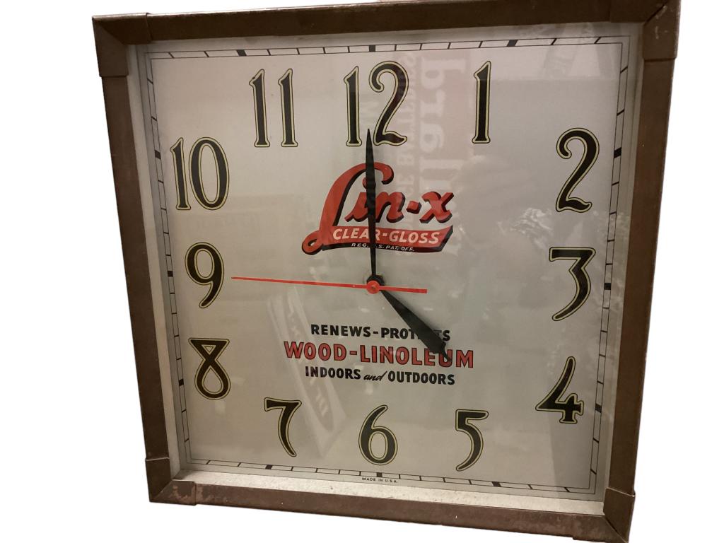 Vintage Original Lin-X Clear Gloss Dealer Clock: 14 x 14 x 3 inch metal frame clock, Lin-X was a Sherwin Williams Pain Product, 1940s era. Clock face in great condition with strong color, working with free moving hands, frame needs cleaning, light a