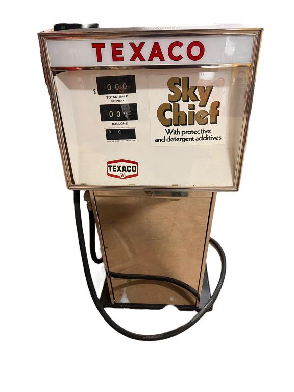 Vintage Texaco Ski Chief Gas Pump: With internal components, No pump nozzle, 51 tall x 27.5 wide x 17 deep