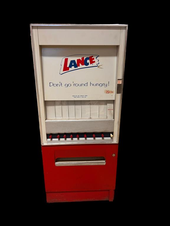 Vintage Lance 25c  Vending Machine (1 of 4)