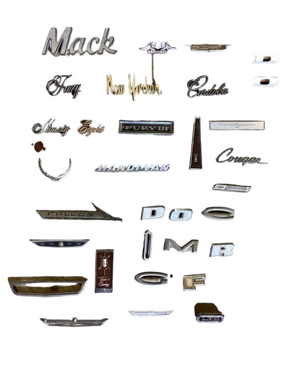 32 Vintage Car Badges (1 of 9)