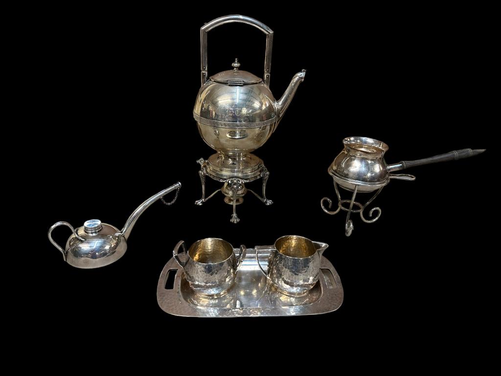 4 Pieces Silver Plate Articles (1 of 10)