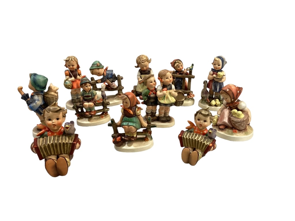 12 Hummel Figurines (1 of 4)