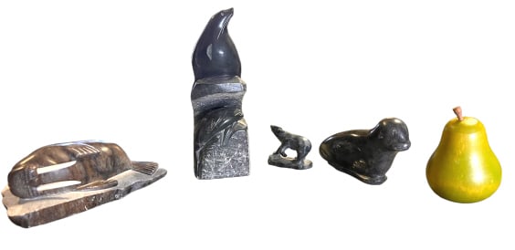 4 Vintage Inuit Carvings (1 of 5)