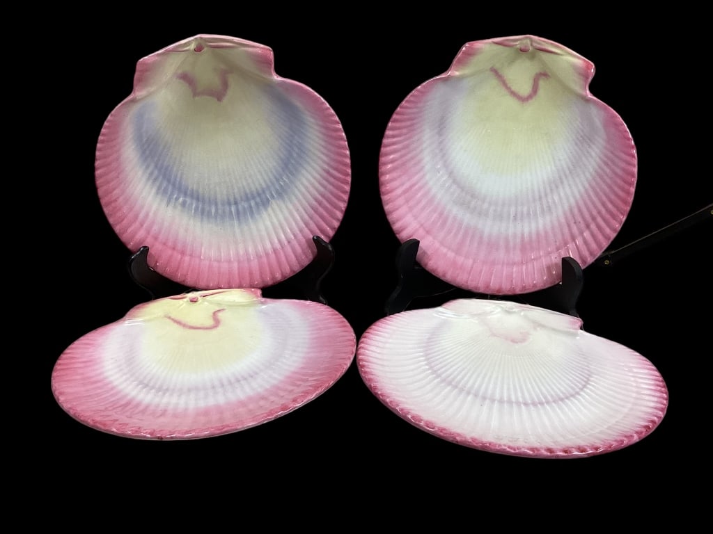 Combined Group of Wedgwood Majolica Shell Plates (1 of 5)