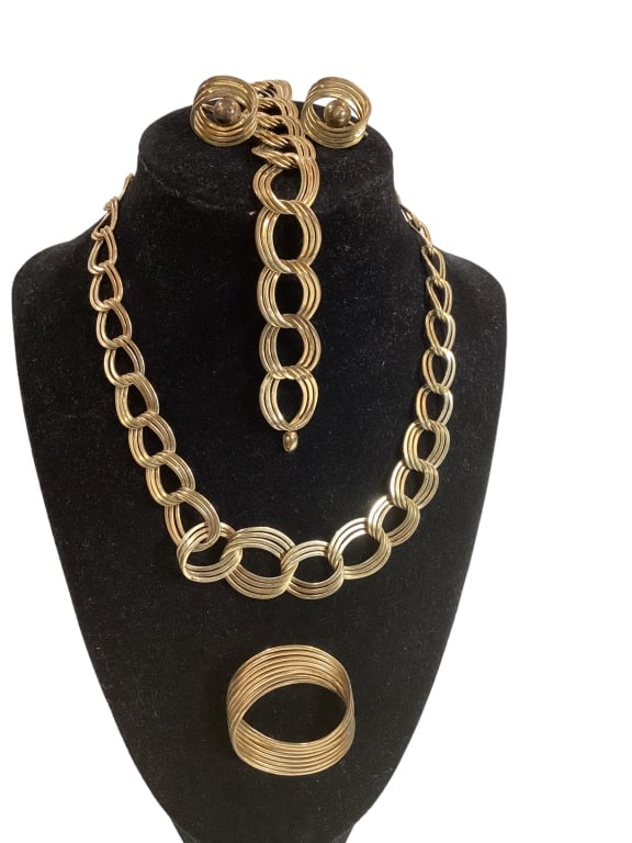 4 Piece Necklace Set (1 of 4)