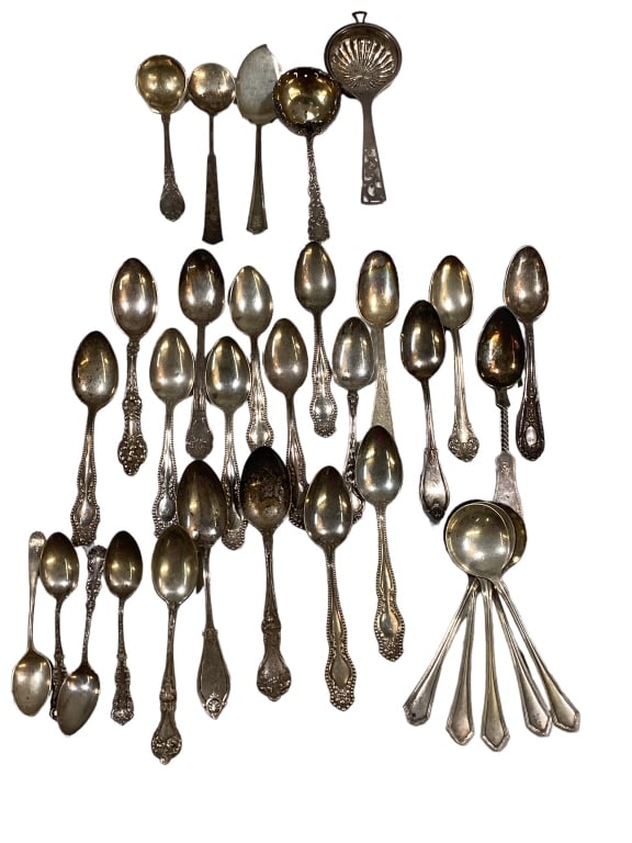 33 Pieces Sterling Flatware (1 of 6)