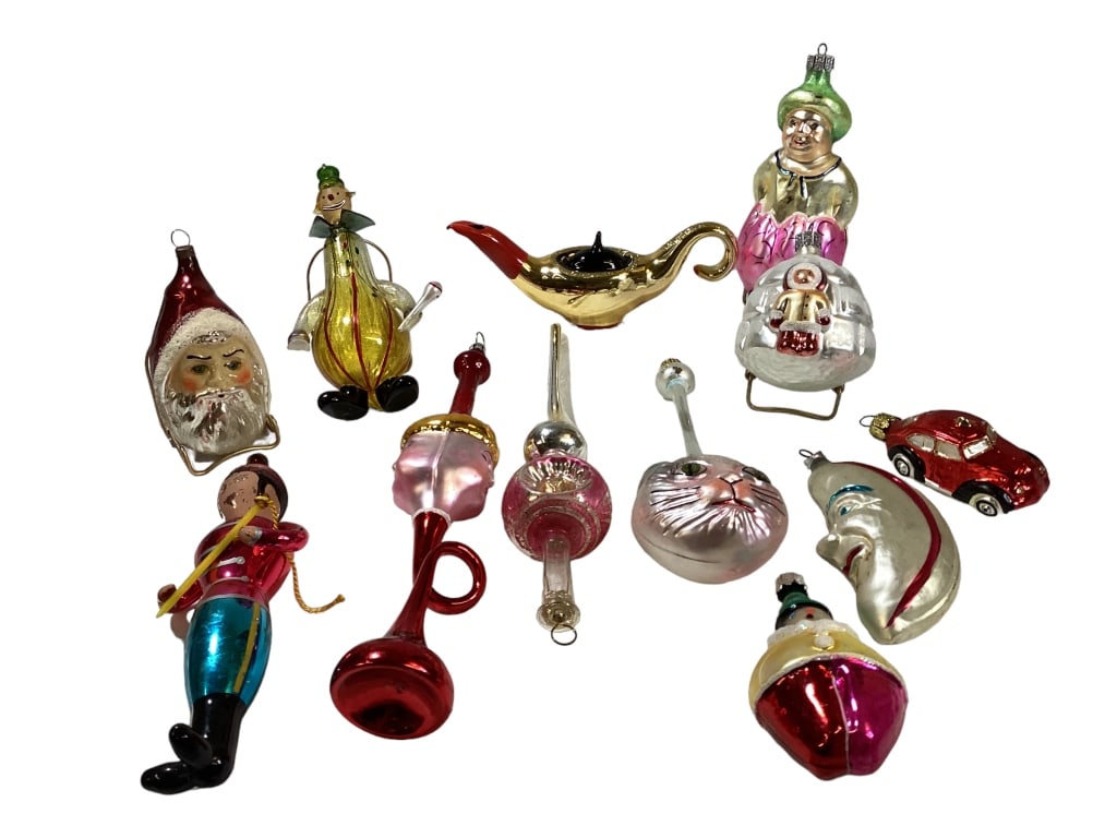 12 Vintage  Glass Christmas  Ornaments (1 of 7)