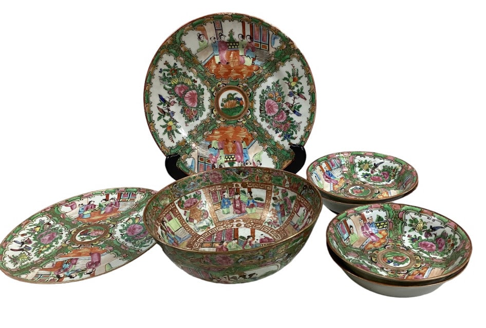 7 Pieces Famille Porcelain (1 of 7)