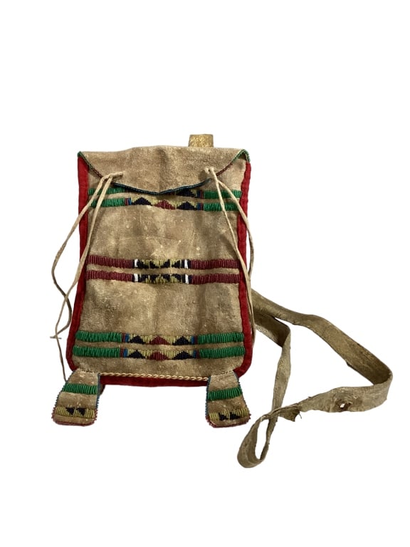 Sioux/ Ojibwa Medicine Bag (1 of 5)