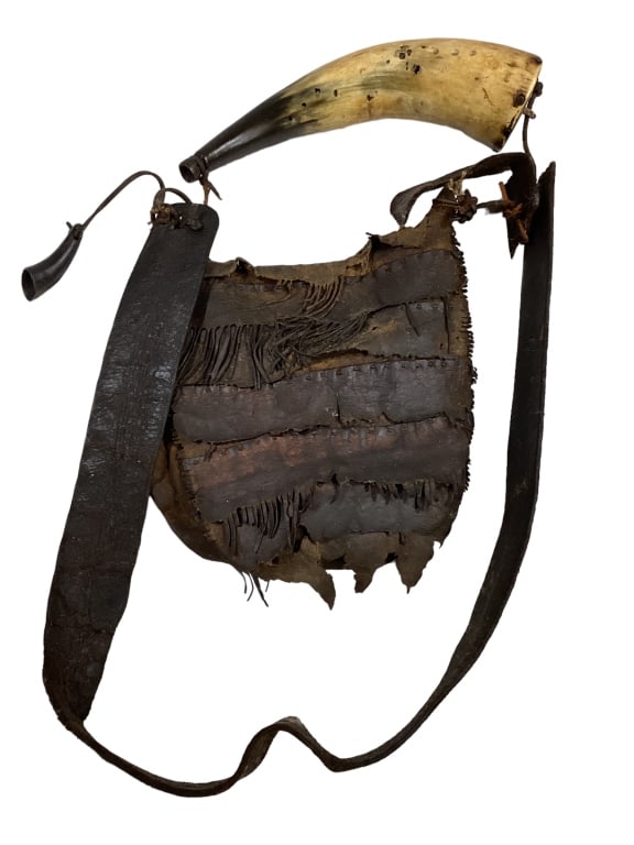 Hunter's Pouch and Powder Horn (1 of 5)