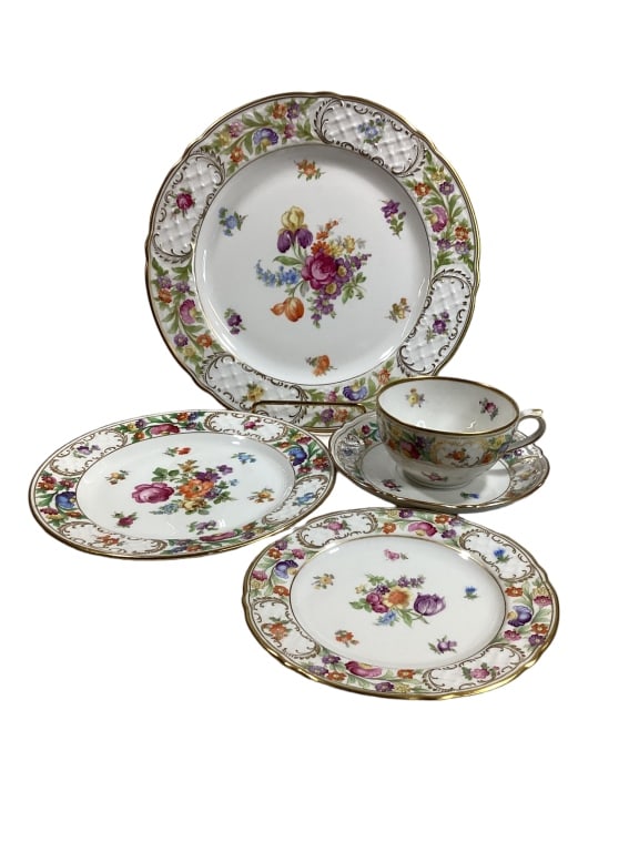 Partial Set Schumann Bavaria Dresden Flowers China (1 of 5)