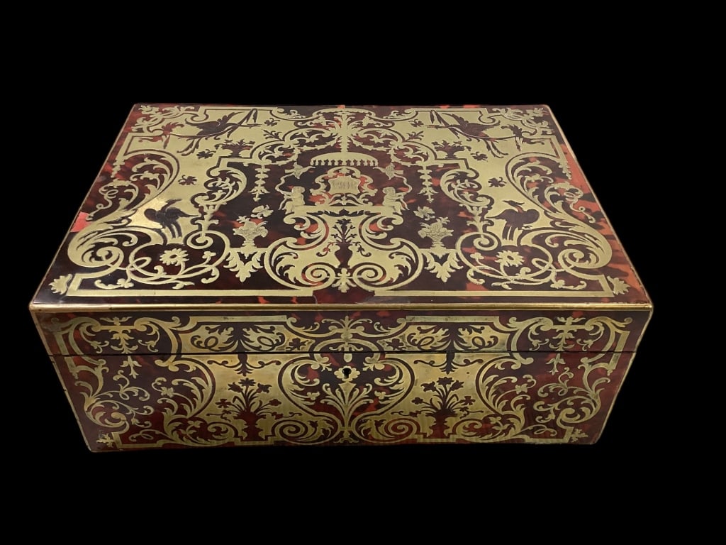 Faux Shell Gilt Overlay Jewelry Box (1 of 7)