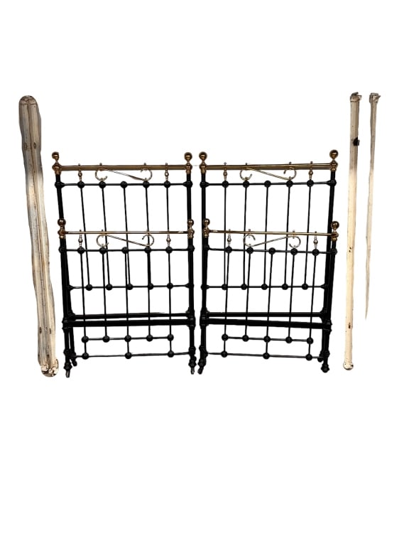 Pair Fancy Iron & Brass Twin Beds (1 of 3)