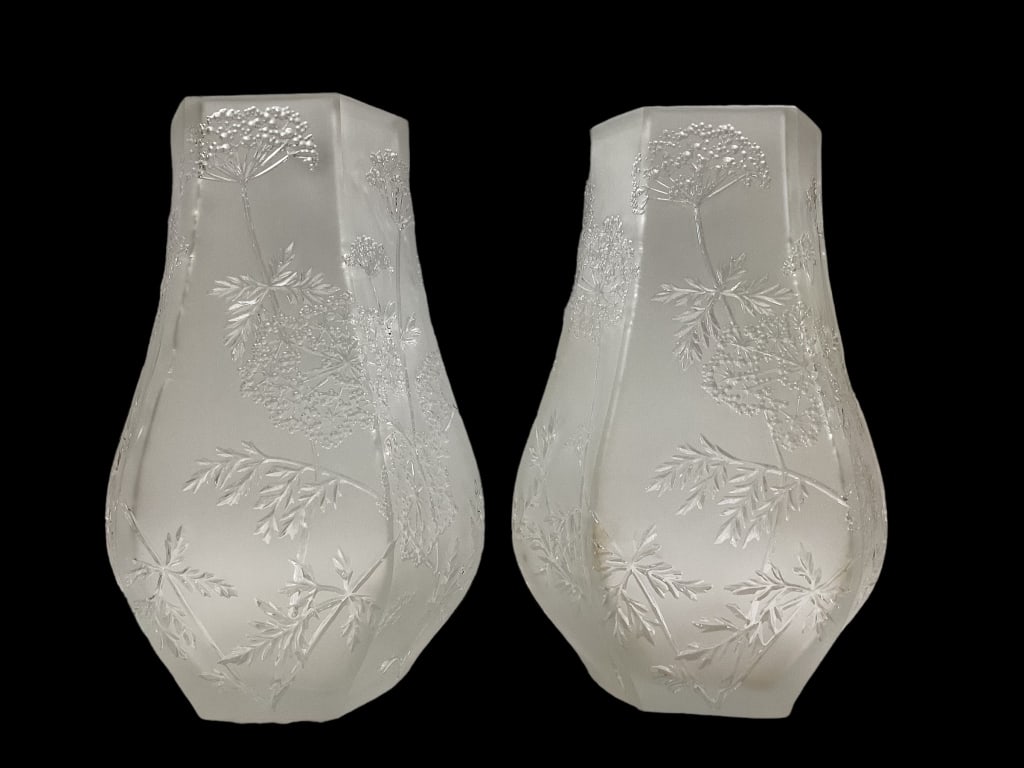 Pair Lalique Ombelles Vases (1 of 6)