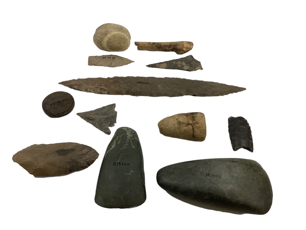 Group Found Native American Artifacts (1 of 7)