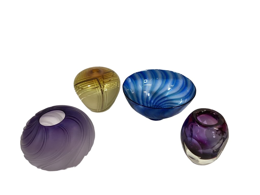 Four Pieces Art Glass (1 of 7)