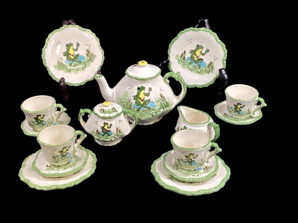 Erwin Pottery Childs Tea Set (1 of 8)