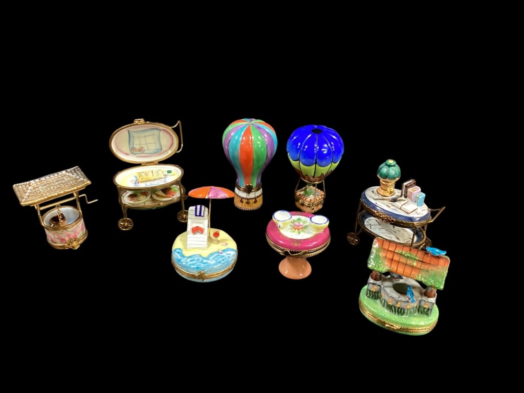 Eight Porcelain Trinket Boxes (1 of 6)