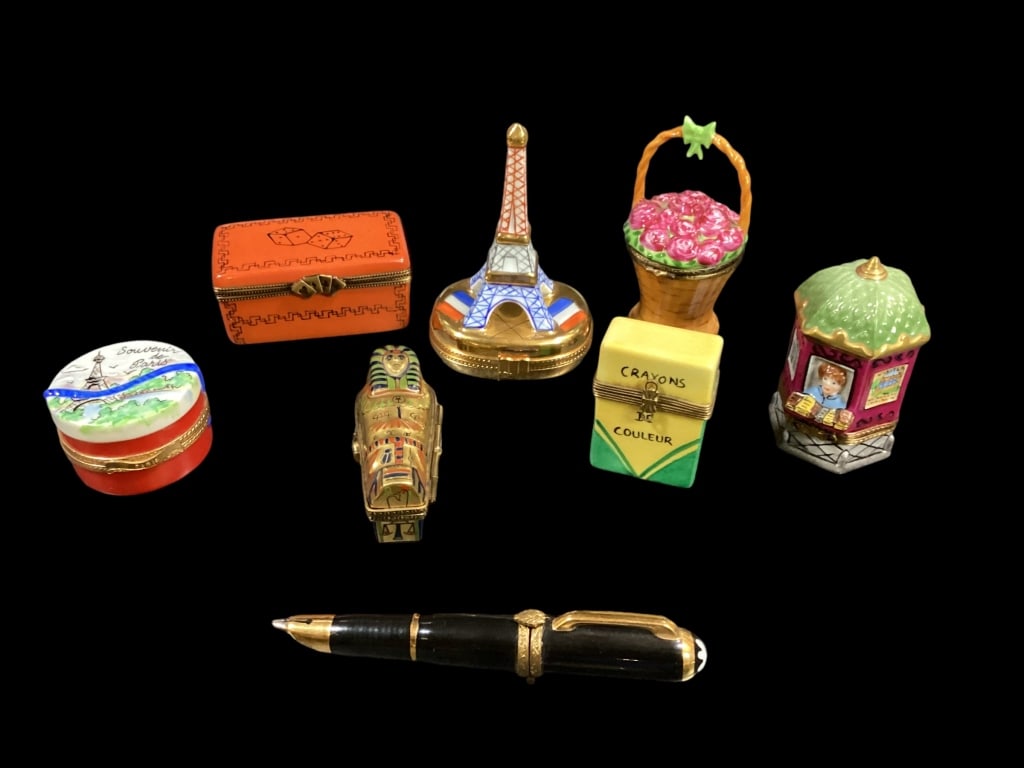 Eight Porcelain Trinket Boxes (1 of 7)