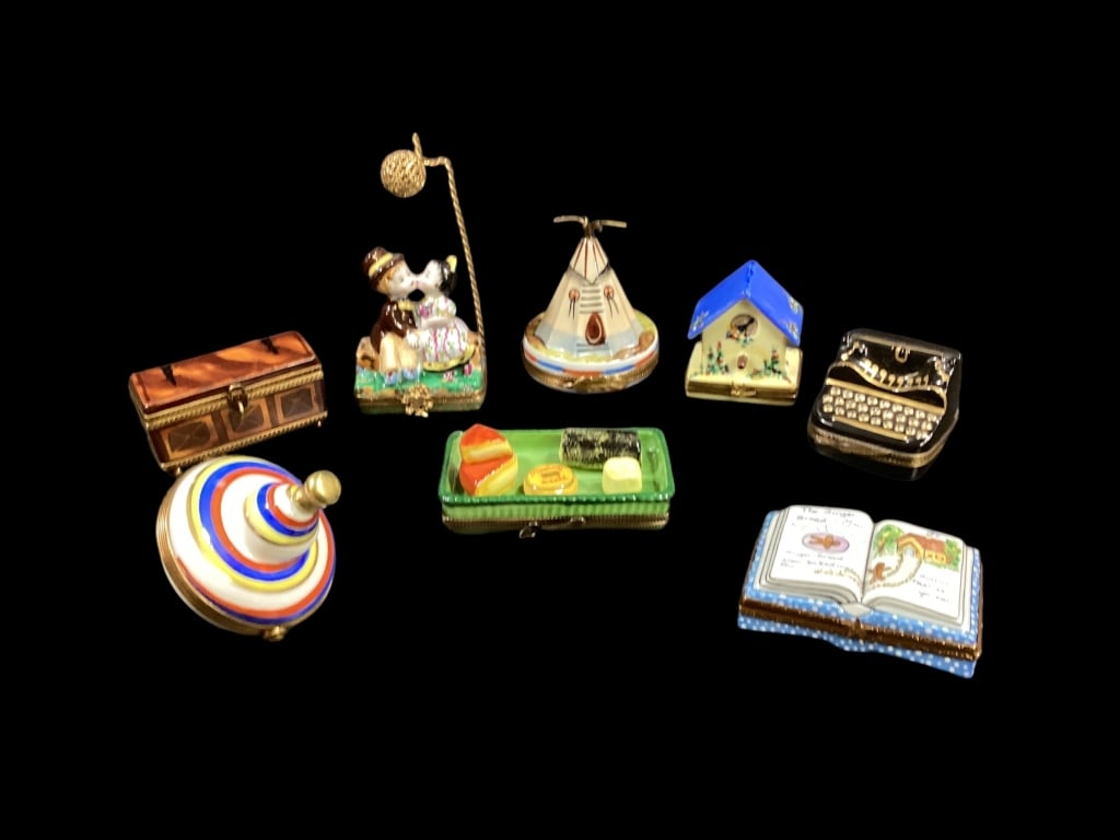 Eight Porcelain Trinket Boxes (1 of 5)