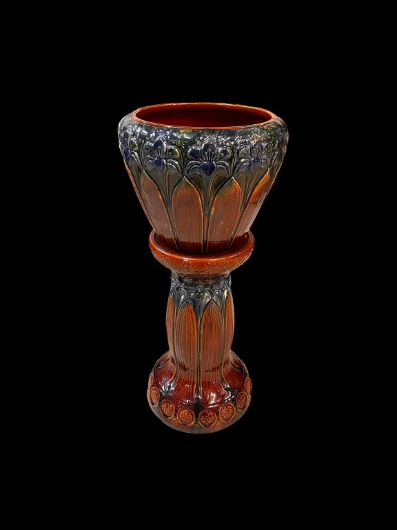 Brush McCoy Majolica   Jardiniere On Stand (1 of 4)