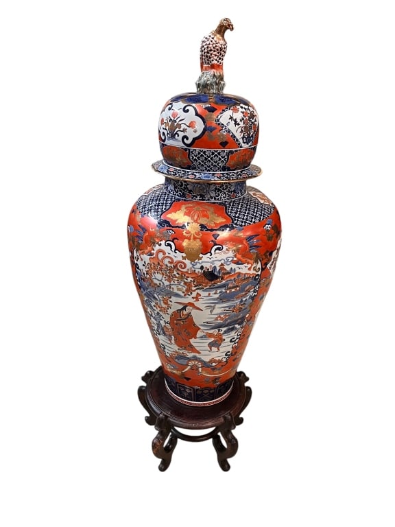 Monumental Porcelain Imari Floor vase W Lid (1 of 6)