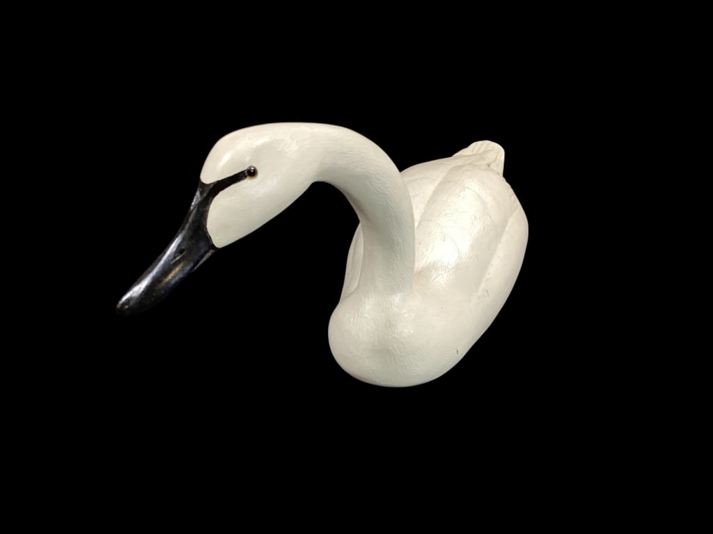 Carved Swan Decoy (1 of 4)