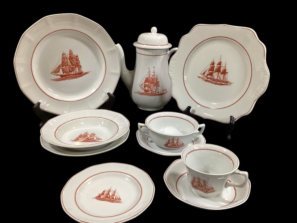 Partial Set Wedgwood Flying Cloud China (1 of 7)