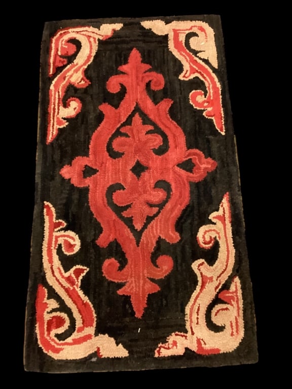 American Antique Hooked Rug (1 of 5)