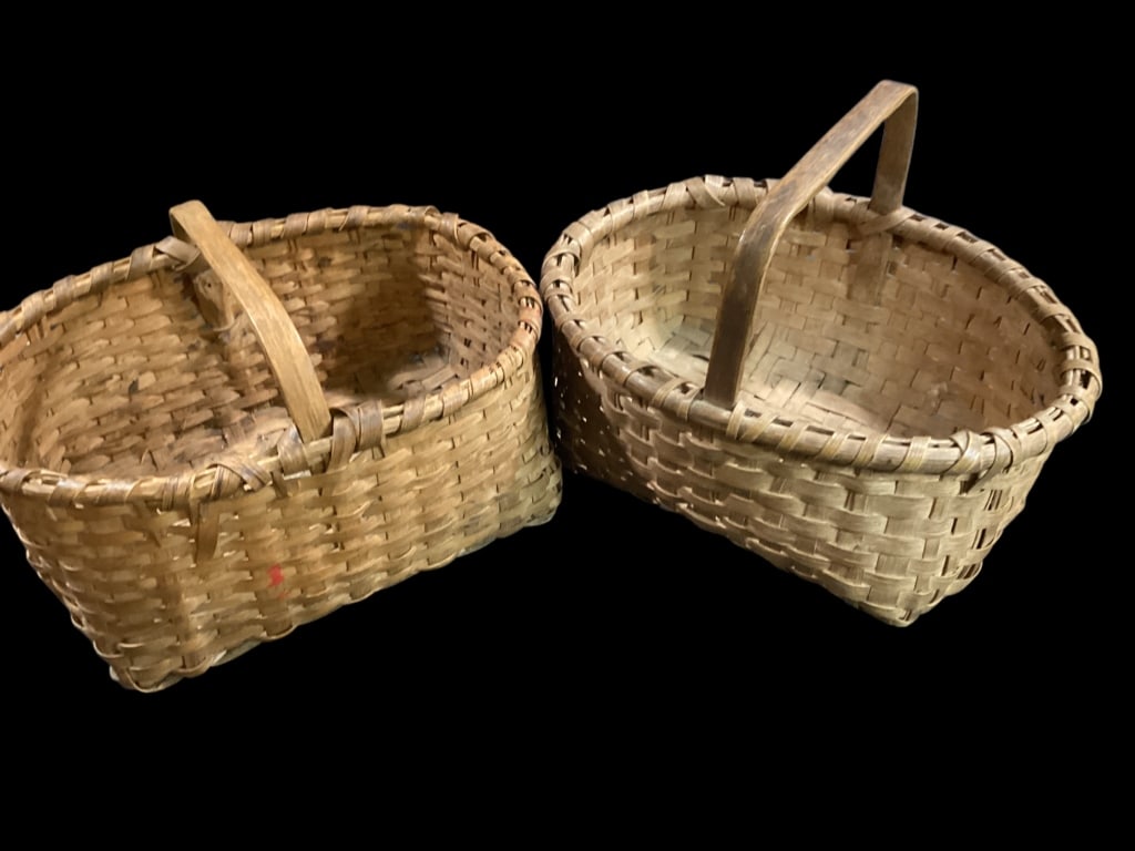 Two Tennessee Oak Work Baskets (1 of 7)