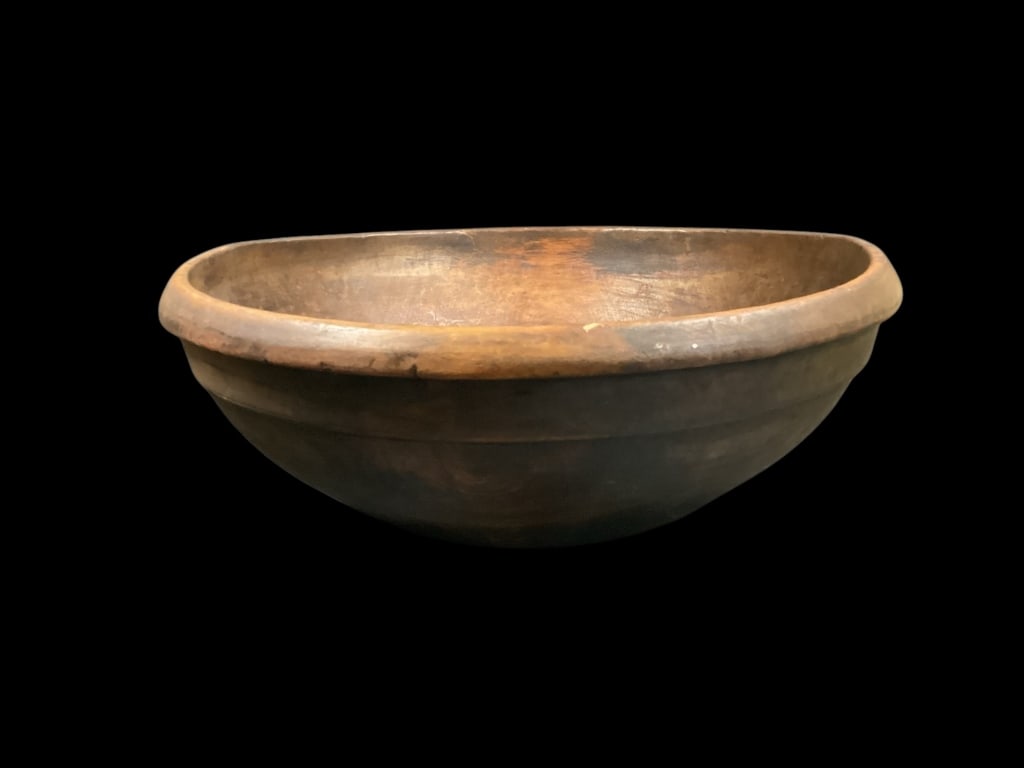Large Hand Turned Nut/Fruit Bowl (1 of 4)