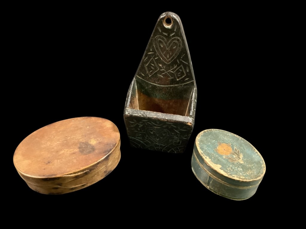 Pantry Box, Folk Art Comb Keep, Paper Mache Box (1 of 11)