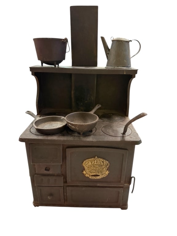 Garland Stoves & Ranges Salesman Sample Stove (1 of 5)