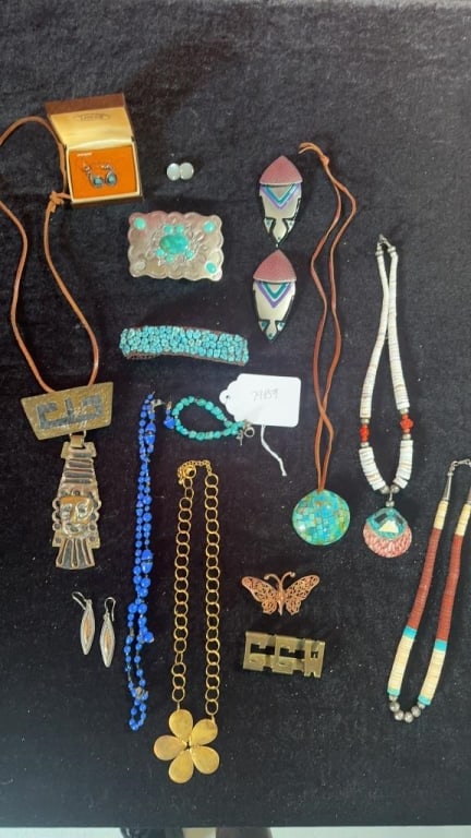 Unique Southwest jewelry collection (1 of 8)