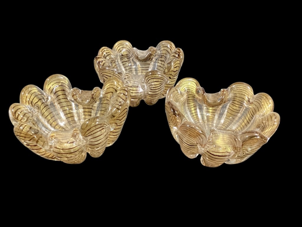 Three Barovier and Toso Murano Ashtrays (1 of 4)