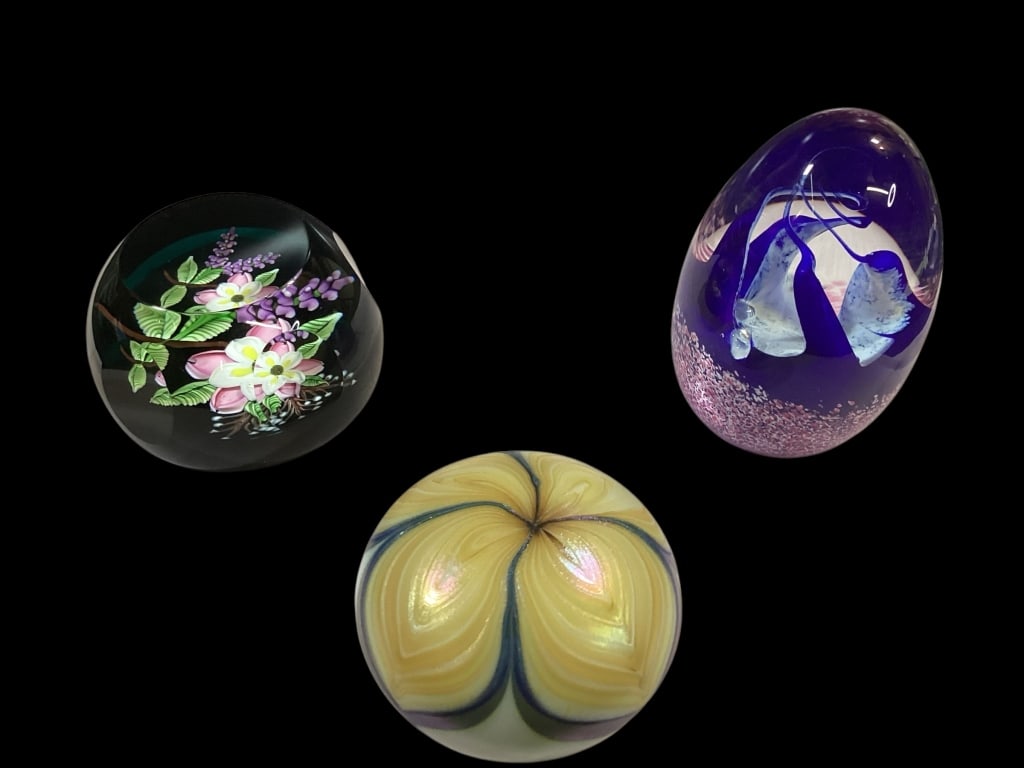 Three Art Glass Paperweights (1 of 8)