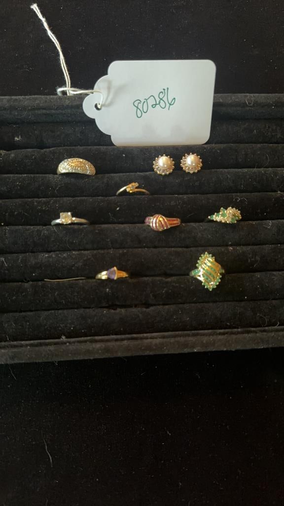 Gold diamond/ruby/emerald rings: 7 rings..Vintage ring with unkown stone, marked 18k HGE(1940s) 3 emerald & diamond rings 14k Ruby ring 14k Tanzanite (dark, high quality) & diamond ring 14k Diamond ring channel set 14k Pearl and tanz