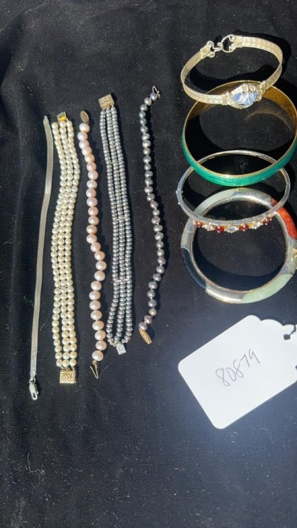 Pearl & jade bracelets (1 of 3)