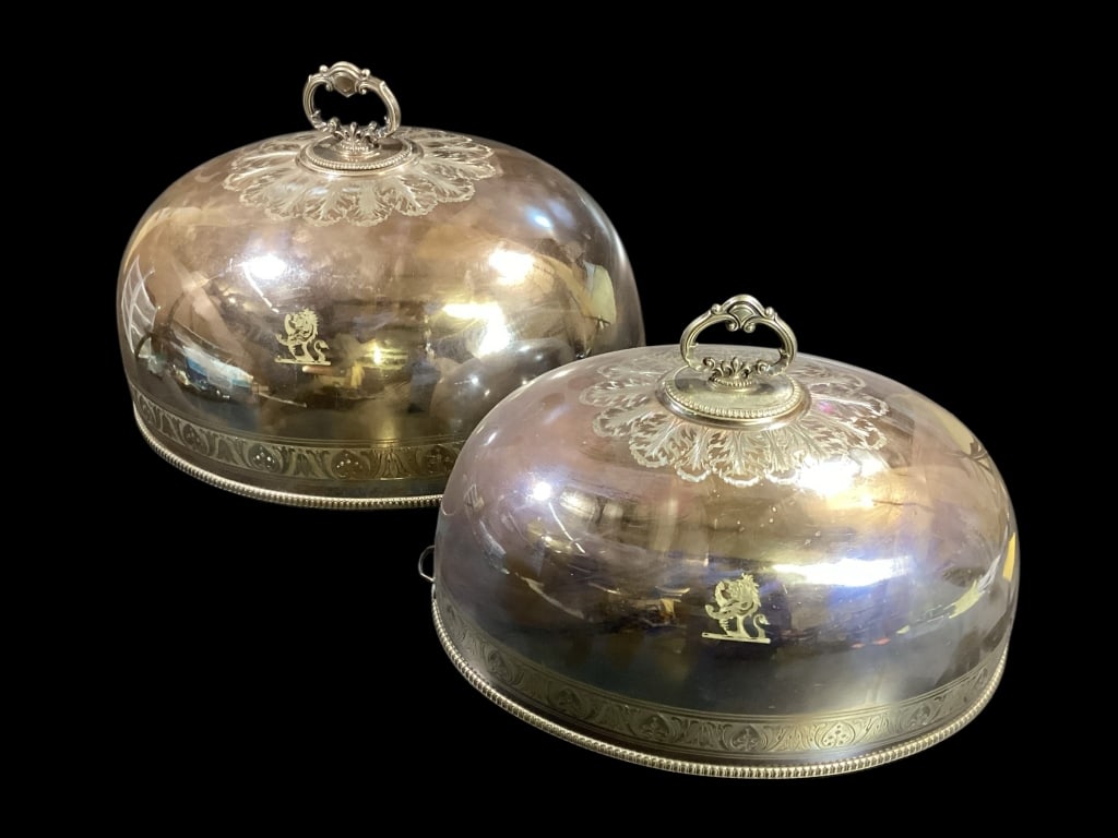 Two Sheffield England Silver Plate Meat Domes (1 of 6)