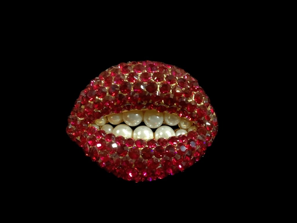 Vintage Salvatore Dali Reproduction Ruby Lips (1 of 4)