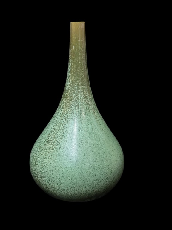 Red Wing Chalres Murphy Vase in Green (1 of 5)