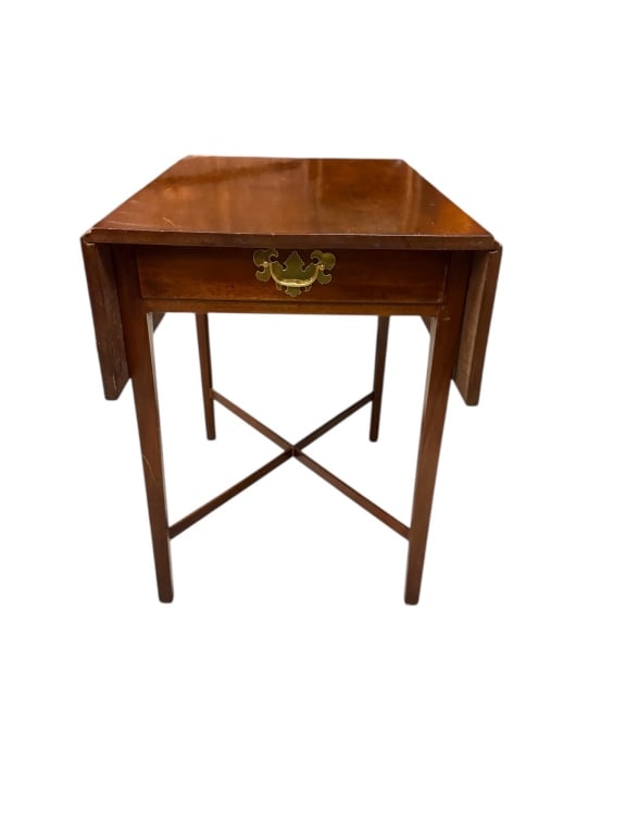 Mid 19th C American Mahogany Pembroke Table (1 of 4)