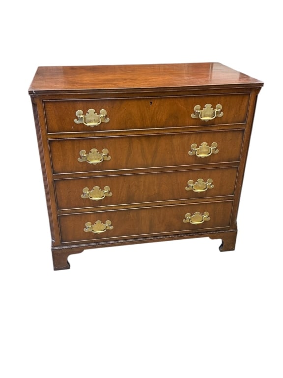 Kittinger Mahogany Chippendale-Style Chest (1 of 4)